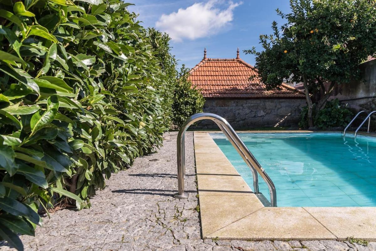 Vila Pequena Casa Rustica Com Piscina Penafiel Exteriér fotografie